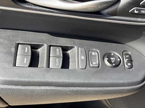 Used 2020 Honda CR-V Touring image 22