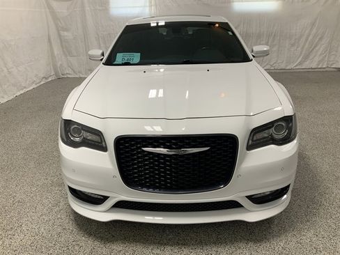 Used 2019 Chrysler 300 S w/ 300S Premium Group 2 image 3