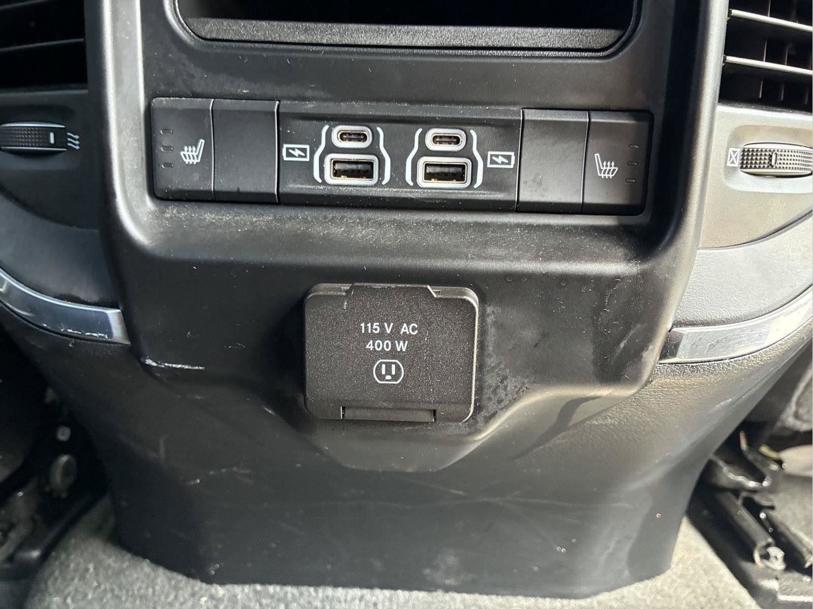 Used 2024 RAM 1500 Laramie AWD/4WD image 11
