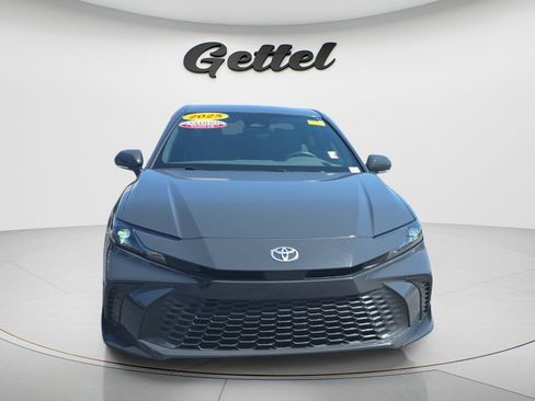 Used 2025 Toyota Camry SE FWD image 2