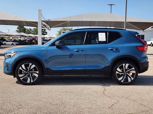Used 2023 Volvo XC40 B5 Ultimate w/ Protection Package Premier AWD/4WD image 4