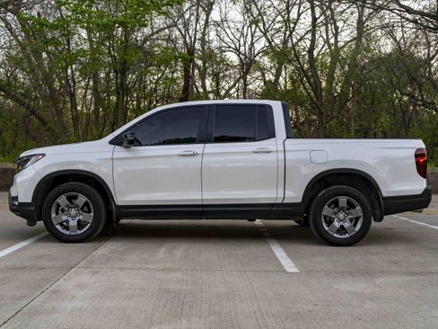 Certified 2024 Honda Ridgeline TrailSport image 6