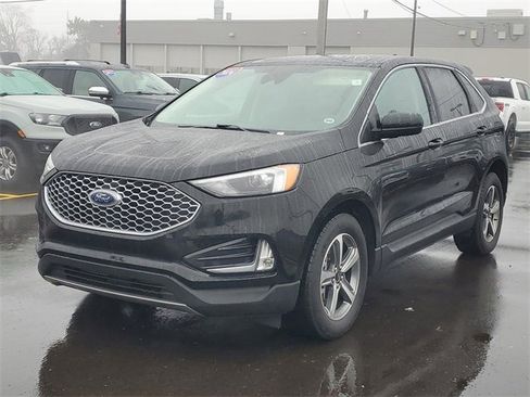 Certified 2024 Ford Edge SEL w/ Convenience Package image 2