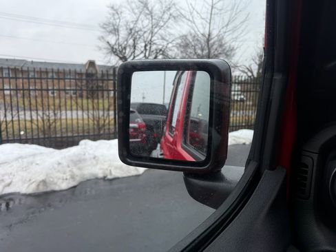 Used 2022 Jeep Wrangler Unlimited Sport image 19