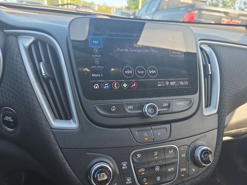 Used 2023 Chevrolet Malibu LT image 10