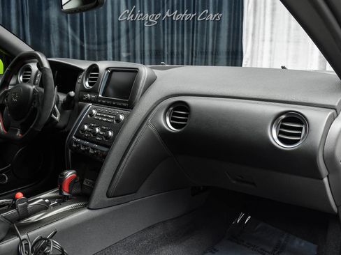 Used 2013 Nissan GT-R Black Edition AWD/4WD image 19