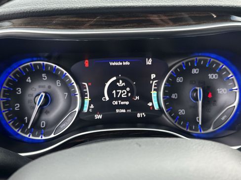 Used 2023 Chrysler Pacifica Limited w/ Uconnect Theater Family Group AWD/4WD image 25