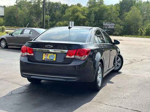 Used 2015 Chevrolet Cruze LT w/ RS Package FWD image 8