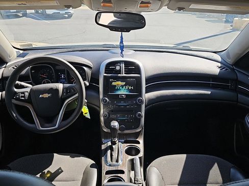 Used 2016 Chevrolet Malibu LT w/ Power Convenience Package FWD image 8