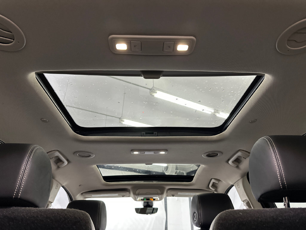 Used 2023 GMC Acadia Denali w/ Denali Technology Package FWD image 22