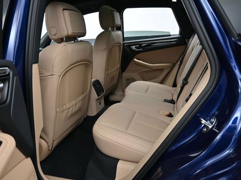Certified 2026 Porsche Macan AWD/4WD image 25