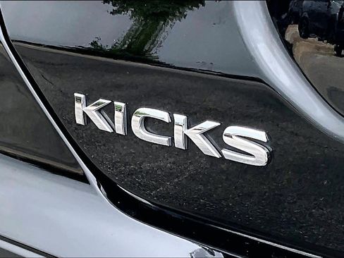 Used 2024 Nissan Kicks SR FWD image 10