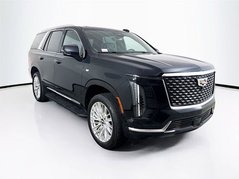 Used 2025 Cadillac Escalade Premium Luxury image 11