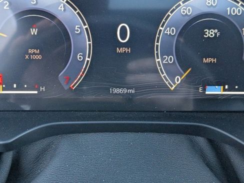 Used 2023 Jeep Grand Cherokee Altitude image 11