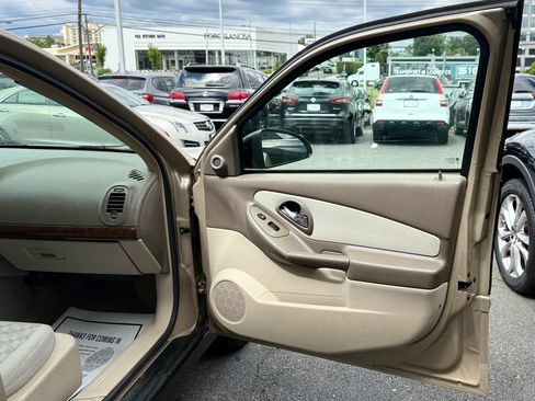 Used 2004 Chevrolet Malibu LS w/ Preferred Equipment Group FWD image 29