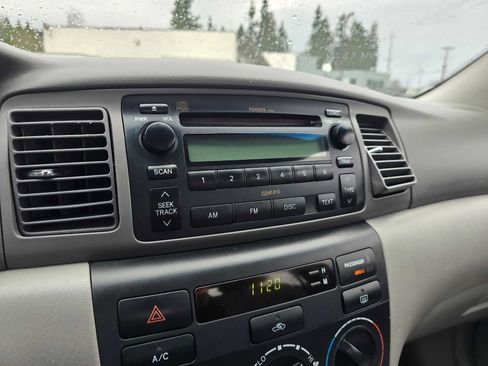 Used 2005 Toyota Corolla LE image 27