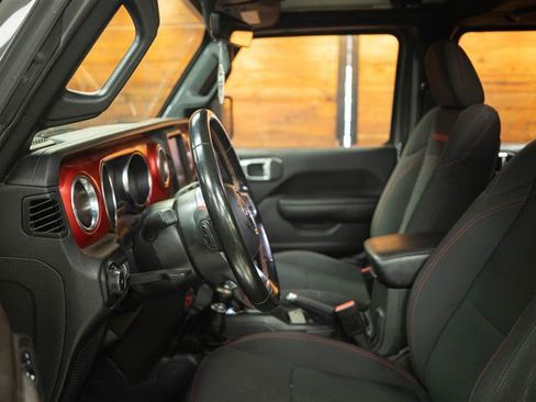 Used 2022 Jeep Wrangler Unlimited Rubicon AWD/4WD image 8