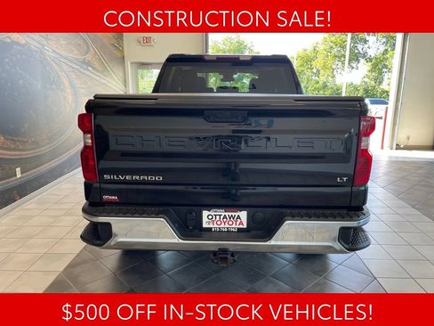 Used 2024 Chevrolet Silverado 1500 LT AWD/4WD image 6