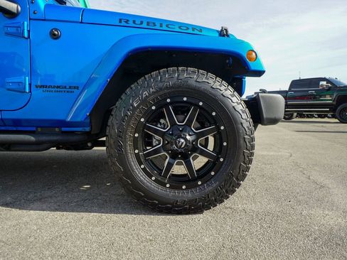 Used 2016 Jeep Wrangler Unlimited Rubicon w/ Connectivity Group image 10