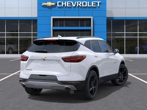 New 2026 Chevrolet Blazer LT w/ Convenience Package FWD image 4