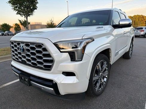 Used 2023 Toyota Sequoia Capstone AWD/4WD image 9