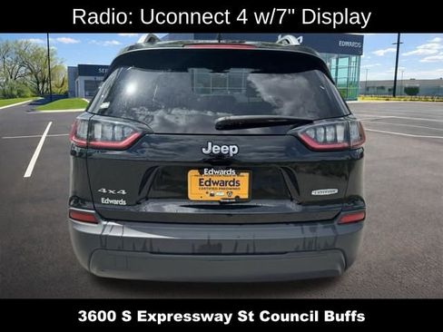Used 2019 Jeep Cherokee Latitude Plus w/ Cold Weather Group AWD/4WD image 9