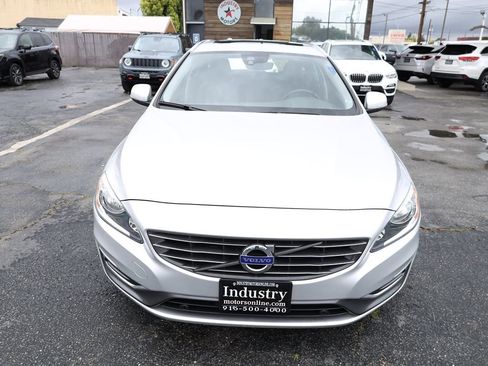 Used 2015 Volvo V60 T5 Premier FWD image 4