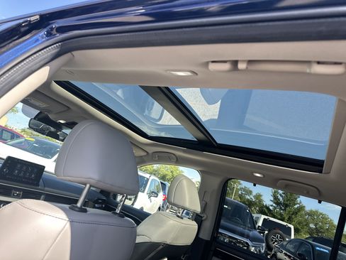 Used 2024 Honda Pilot Touring image 19