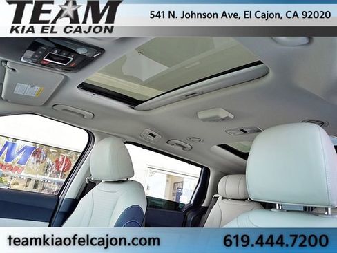 Certified 2025 Kia Carnival SX Prestige FWD image 16