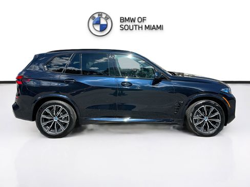 Certified 2025 BMW X5 xDrive50e w/ M Sport Package image 8