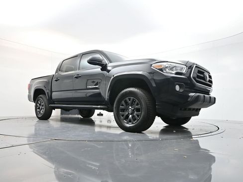 Used 2020 Toyota Tacoma SR5 image 25