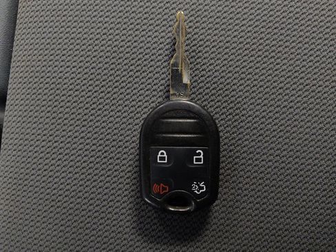 Used 2014 Ford F150 XLT image 32