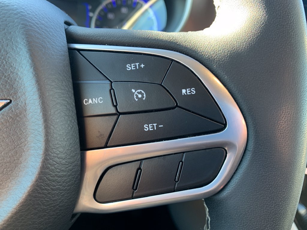 Used 2023 Chrysler Voyager LX FWD image 24