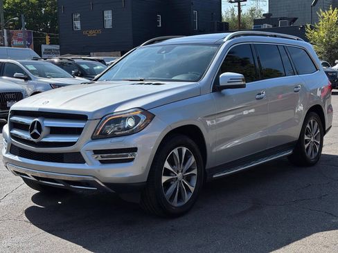 Used 2013 Mercedes-Benz GL 450 4MATIC image 4