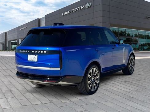 Used 2025 Land Rover Range Rover Autobiography AWD/4WD image 5
