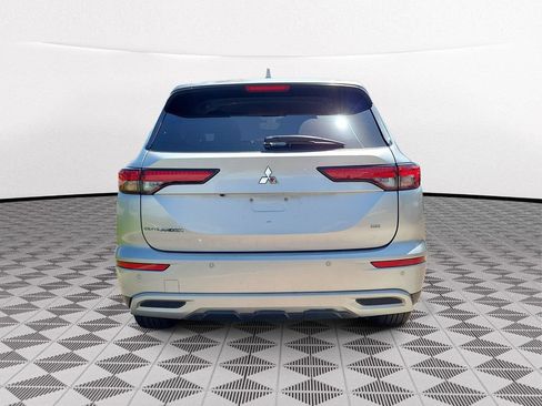 Used 2024 Mitsubishi Outlander SE FWD image 5
