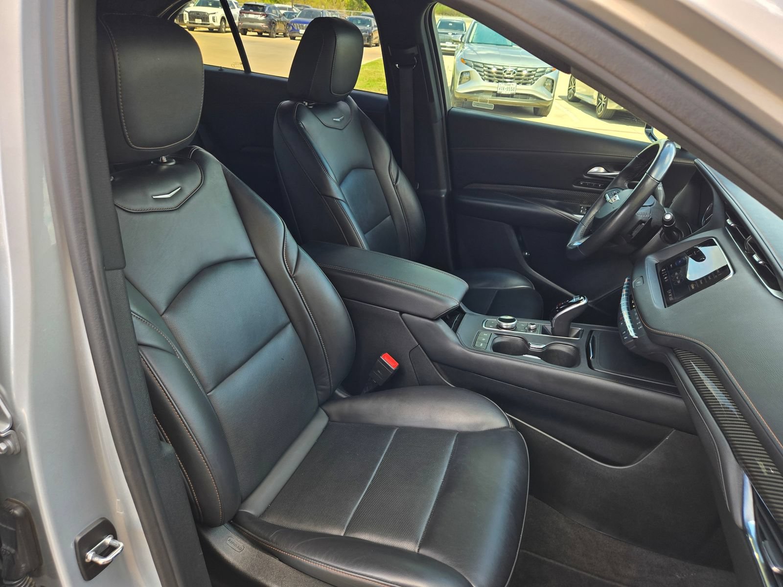 Used 2022 Cadillac XT4 Sport w/ Comfort Package FWD image 24