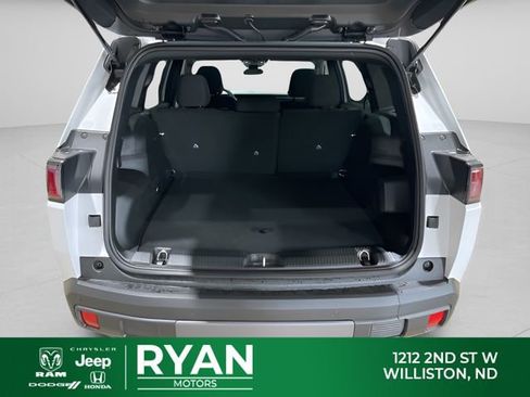 New 2026 Jeep Cherokee Laredo AWD/4WD image 40