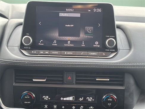 Used 2024 Nissan Rogue SV image 22