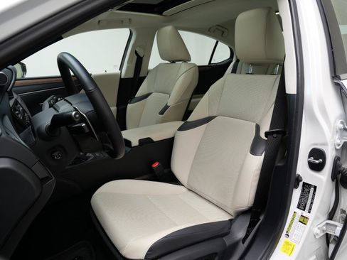 Used 2023 Lexus ES 350 w/ Premium Package FWD image 9
