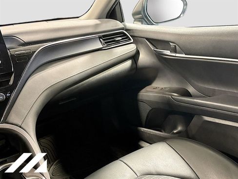 Used 2022 Toyota Camry SE w/ Convenience Package image 23