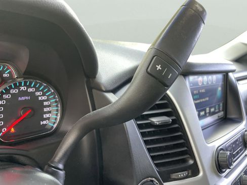 Used 2019 GMC Yukon SLT image 25