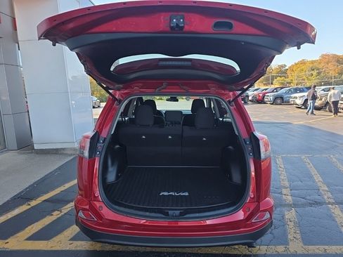 Used 2017 Toyota RAV4 LE image 6