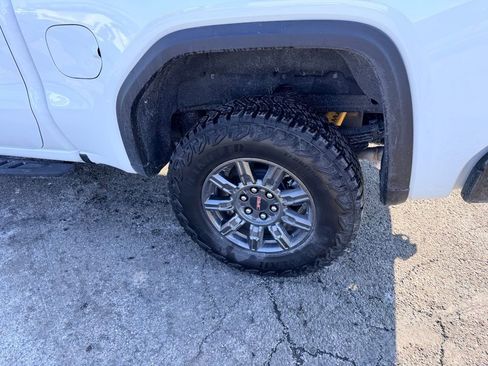 New 2026 GMC Sierra 1500 AT4X image 10