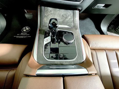 Used 2021 BMW X5 xDrive40i w/ Premium Package AWD/4WD image 12