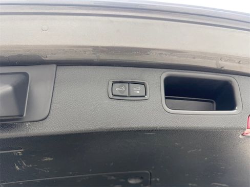 Used 2018 Porsche Macan image 81