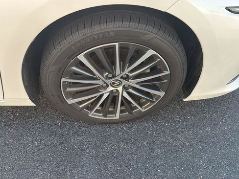 Used 2022 Lexus ES 350 w/ Premium Package FWD image 41