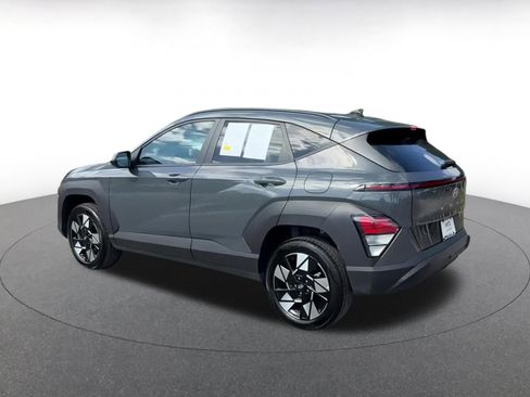 Used 2025 Hyundai Kona SEL image 9