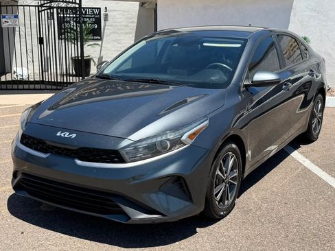 Used 2022 Kia Forte LXS w/ LXS Technology Package FWD image 11