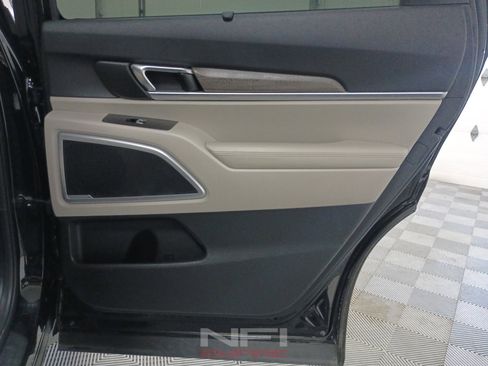 Used 2021 Kia Telluride EX AWD/4WD image 37